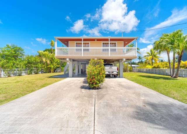 Property at 17137 W Bonita Ln, Sugarloaf Key, FL 33042, 3 beds, 2 baths