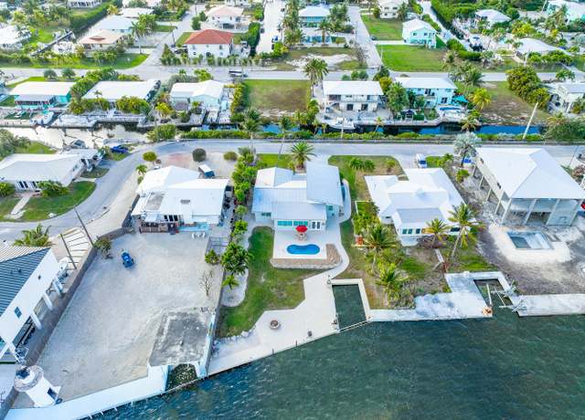 Property at 1607 Sunrise Dr, Big Pine Key, FL 33043, 2 beds, 2 baths