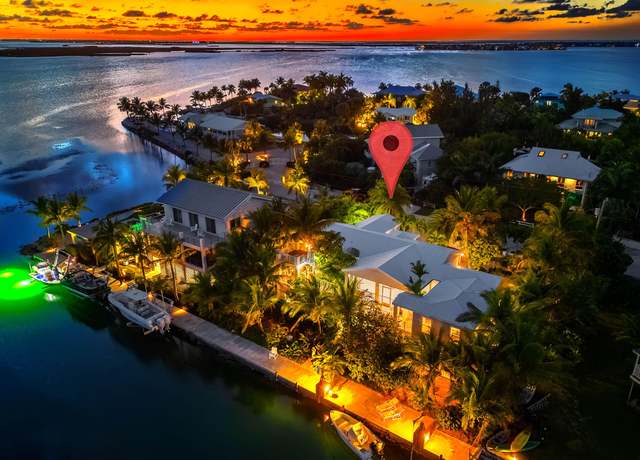 Property at 17054 Coral Dr, Sugarloaf Key, FL 33042, 4 beds, 3 baths