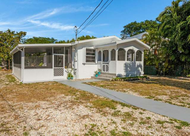 Property at 19557 Mayan St, Sugarloaf Key, FL 33042, 2 beds, 2 baths