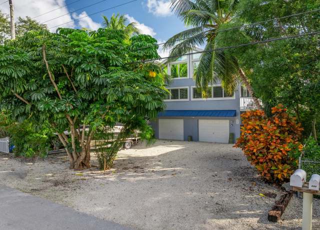 Property at 334 Mahogany Dr, Key Largo, FL 33037, 6 beds, 4.5 baths