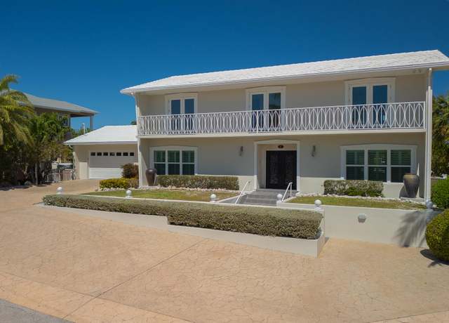 Property at 37 Evergreen Ave, Key Haven, FL 33040, 3 beds, 3 baths