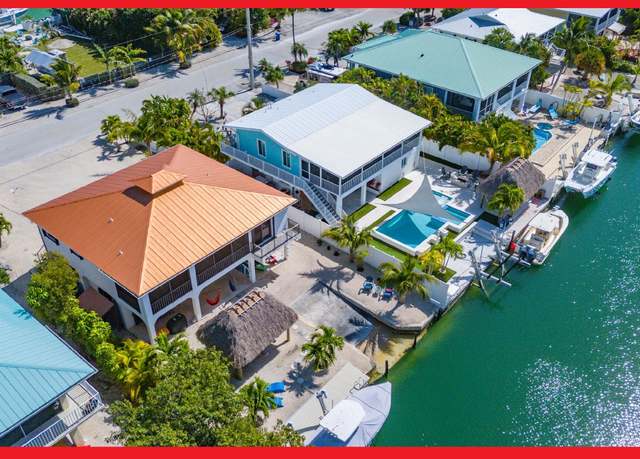 Property at 1032 E Caribbean Dr, Summerland Key, FL 33042, 3 beds, 2 baths