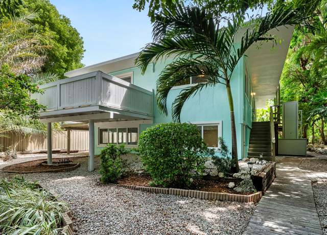 Property at 82260 Overseas Hwy, Upper Matecumbe Key Islamorada, FL 33036, 3 beds, 3 baths
