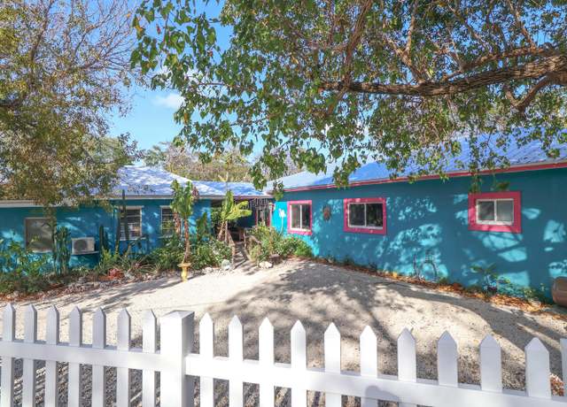 Property at 129 Ocean Bay Dr, Key Largo, FL 33037, 4 beds, 4 baths