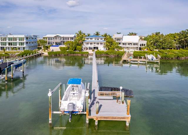 Property at 39 N Bounty Ln, Key Largo, FL 33037, 4 beds, 3 baths