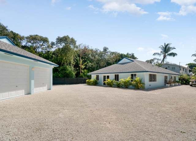 Property at 100 Seashore Dr, Upper Matecumbe Key Islamorada, FL 33036, 3 beds, 2 baths