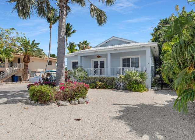 Property at 241 W Seaview Dr, Duck Key, FL 33050, 3 beds, 2 baths