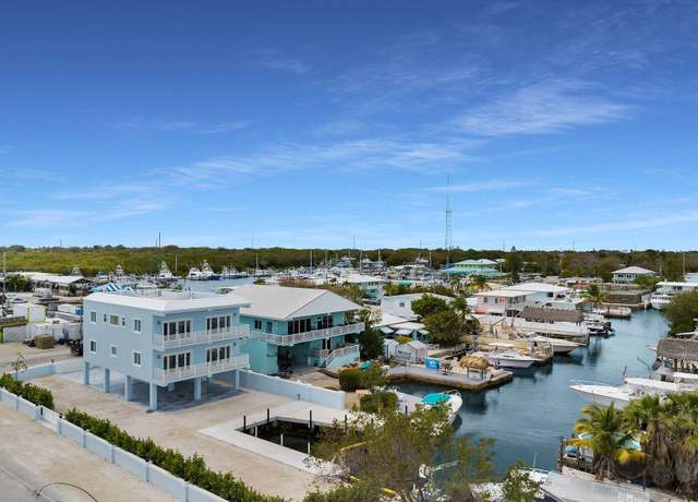 Property at 613 Portia Cir, Key Largo, FL 33037, 3 beds, 3.5 baths