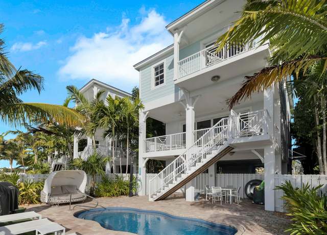 Property at 11890 1st Ave Gulf #3, Marathon, FL 33050, 5 beds, 4 baths