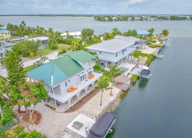 Property at 17077 W Bonita Ln, Sugarloaf Key, FL 33042, 4 beds, 3.5 baths
