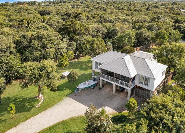 Property at 30246 Watson Blvd, Big Pine Key, FL 33043, 3 beds, 2 baths