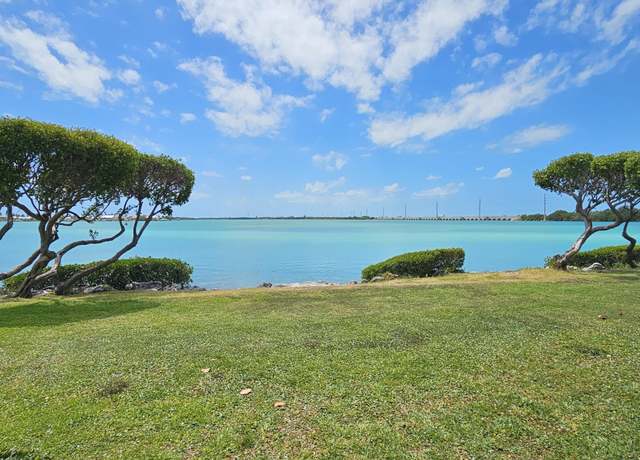 Property at 5022 Sunset Village Dr, Duck Key, FL 33050, 2 beds, 2 baths