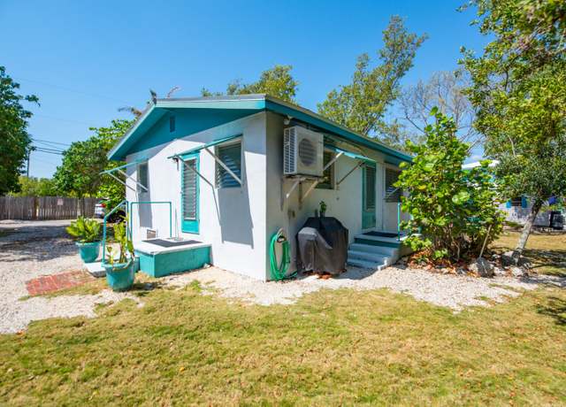 Property at 30881 Witters Ln, Big Pine Key, FL 33043, 2 beds, 1 bath