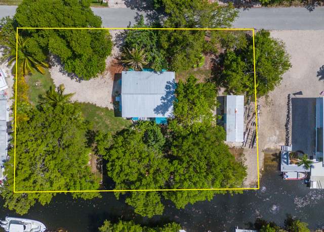 Property at 30881 Witters Ln, Big Pine Key, FL 33043, 2 beds, 1 bath