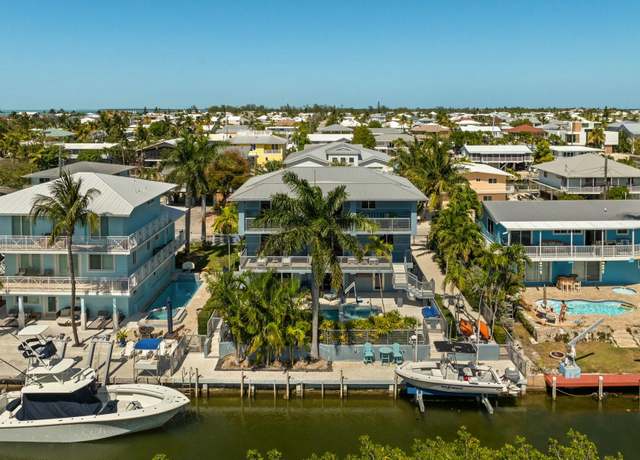 Property at 172 Venetian Dr, Lower Matecumbe, FL 33036, 5 beds, 5.5 baths
