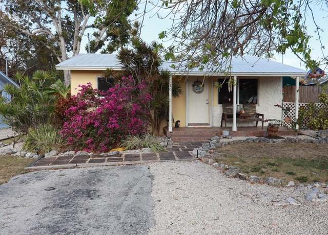 Property at 16 Drury Dr, Key Largo, FL 33037, 2 beds, 1 bath