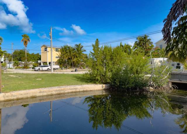 Property at 1A Palm Dr, Saddlebunch, FL 33040