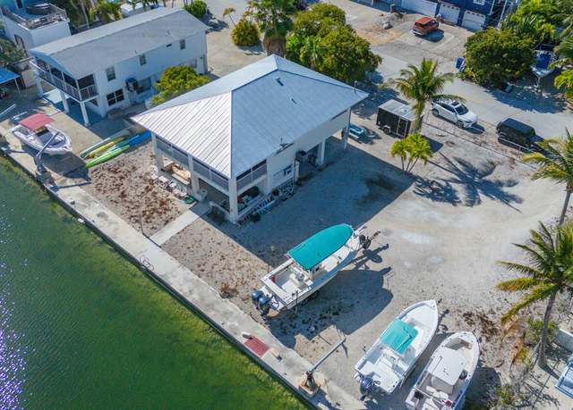 Property at 419 Blackbeard Rd, Little Torch Key, FL 33042, 2 beds, 2 baths