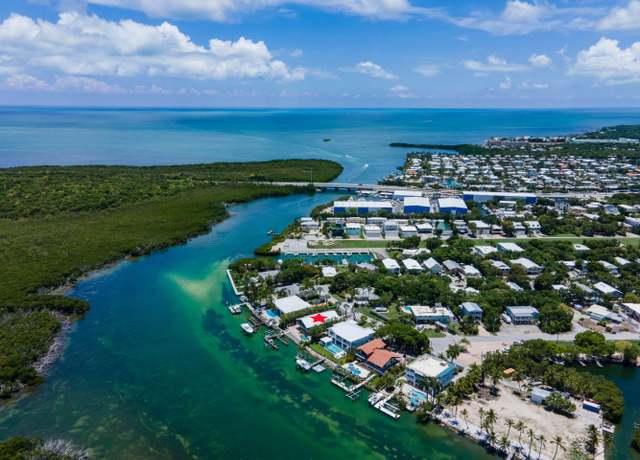 Property at 220 Tide Ave, Plantation Key, FL 33070, 4 beds, 3 baths