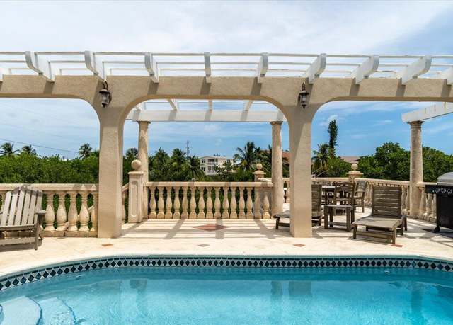 Property at 98 Calle Ensueno, Marathon, FL 33050, 5 beds, 4 baths