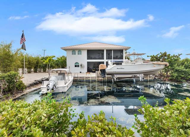 Property at 30363 Flamingo Ln, Big Pine Key, FL 33043, 3 beds, 3 baths