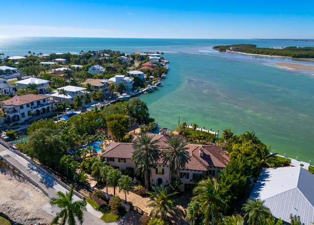 Property at 402 Harbour Dr, Duck Key, FL 33050, 5 beds, 5 baths