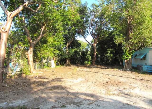 Property at 50 Tina Pl, Key Largo, FL 33037