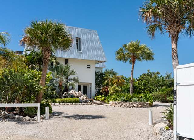 Property at 120 Toner Ln, Plantation Key, FL 33036, 4 beds, 4 baths