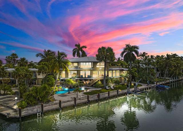 Property at 1112 Venetian Blvd, Plantation Key, FL 33036, 6 beds, 5 baths