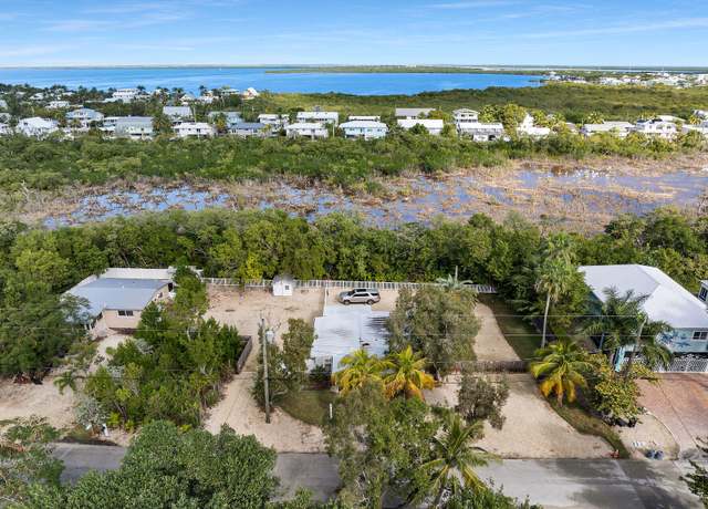 Property at 28 Tarpon Ave, Key Largo, FL 33037, 2 beds, 2 baths