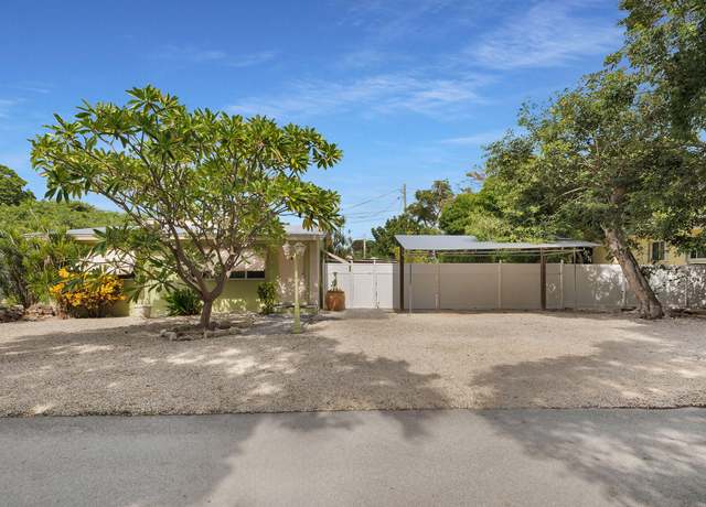Property at 100 Broadway Ave, Key Largo, FL 33070, 2 beds, 2 baths