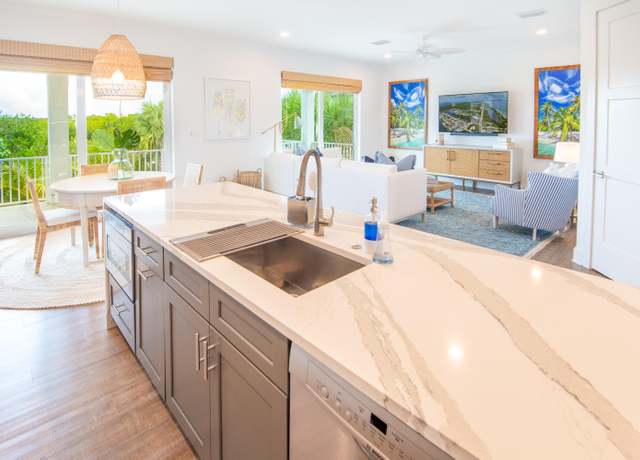 Property at 132 Coco Plum Dr, Marathon, FL 33050, 4 beds, 3 baths