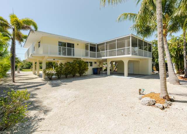 Property at 219 Schooner Ln, Duck Key, FL 33050, 3 beds, 2 baths
