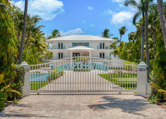 Property at 75851 Overseas Hwy, Lower Matecumbe, FL 33036, 5 beds, 6.5 baths