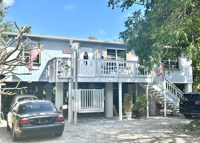 Property at 22 Stirrup Key Blvd, Marathon, FL 33050, 3 beds, 2 baths