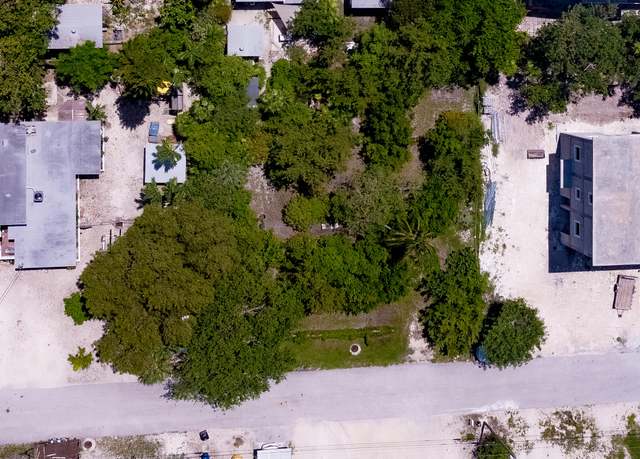 Property at 934 68th St, Marathon, FL 33050