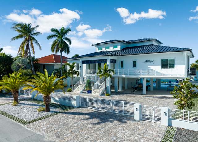 Property at 16745 Tamarind Rd, Sugarloaf Key, FL 33042, 4 beds, 3 baths