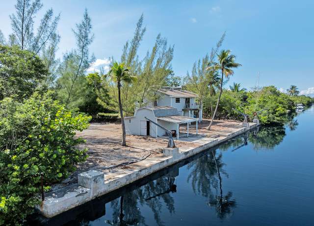 Property at 2084 No Name Dr, Big Pine Key, FL 33043, 2 beds, 1 bath
