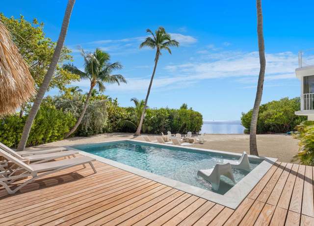 Property at 83407 Old Hwy, Upper Matecumbe Key Islamorada, FL 33036, 6 beds, 5 baths