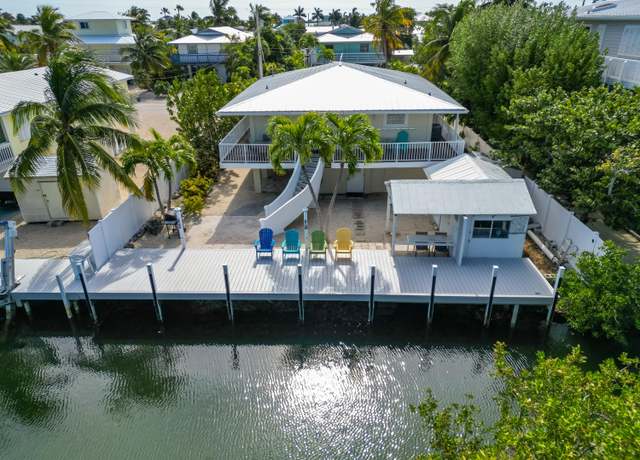 Property at 27417 Cayman Ln, Ramrod Key, FL 33042, 2 beds, 1 bath