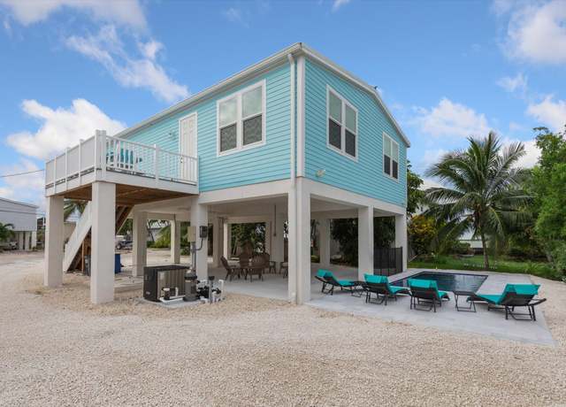 Property at 463 Lesrohde Dr, Ramrod Key, FL 33042, 3 beds, 2 baths