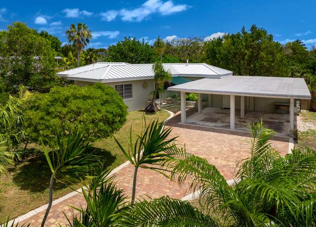 Property at 30416 Coconut Hwy, Big Pine Key, FL 33043, 2 beds, 1 bath