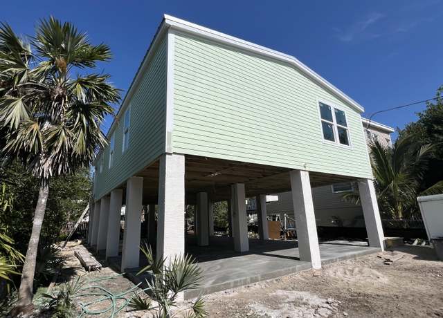 Property at 31349 Avenue C, Big Pine Key, FL 33043, 3 beds, 2 baths