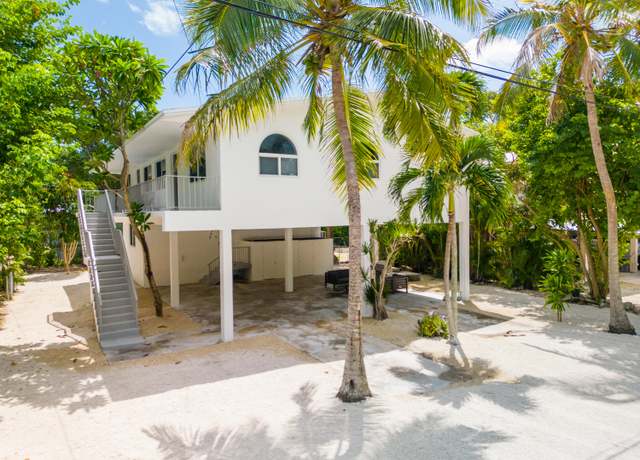 Property at 177 Dove Lake Dr, Key Largo, FL 33070, 5 beds, 4 baths