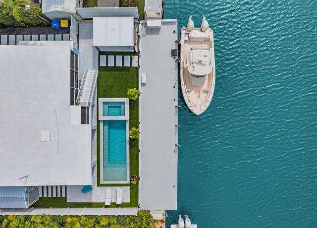 Property at 124 Palermo Dr, Plantation Key, FL 33036, 4 beds, 3 baths