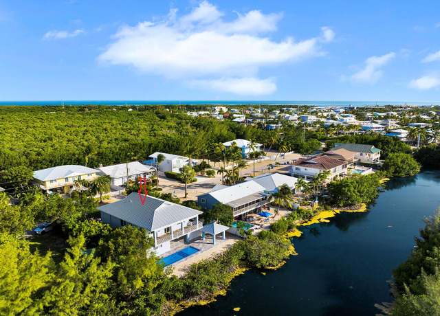 Property at 124 Venetian Way, Upper Matecumbe Key Islamorada, FL 33036, 4 beds, 3 baths