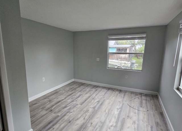 Property at 82 N Conch Ave, Conch Key, FL 33050, 6 beds, 4 baths