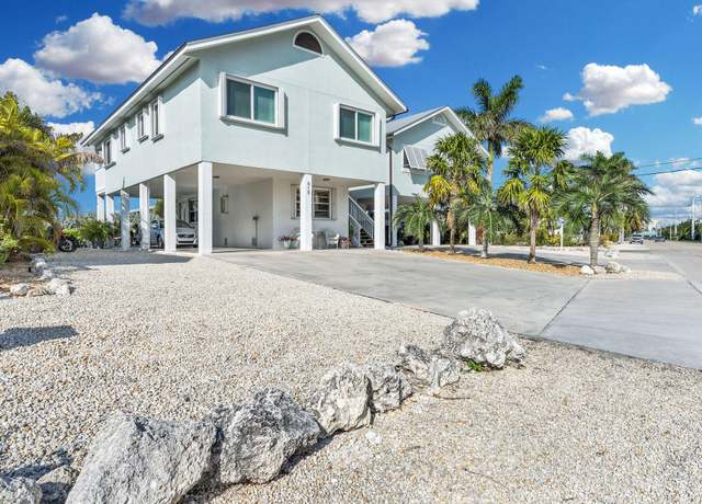 Property at 918 W Ocean Dr, Key Colony, FL 33051, 3 beds, 2 baths