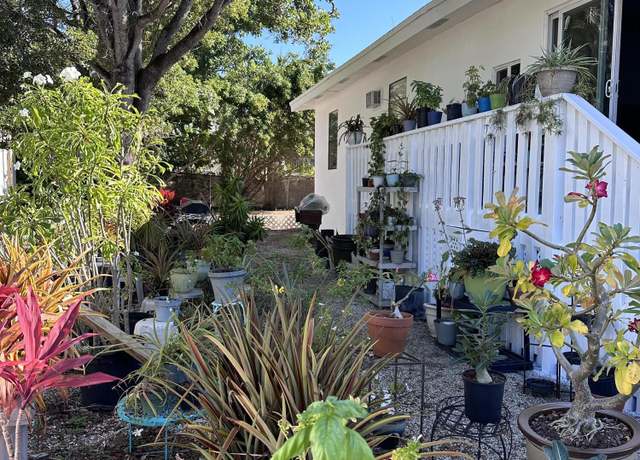 Property at 969 Plantation Rd, Key Largo, FL 33037, 4 beds, 1 bath